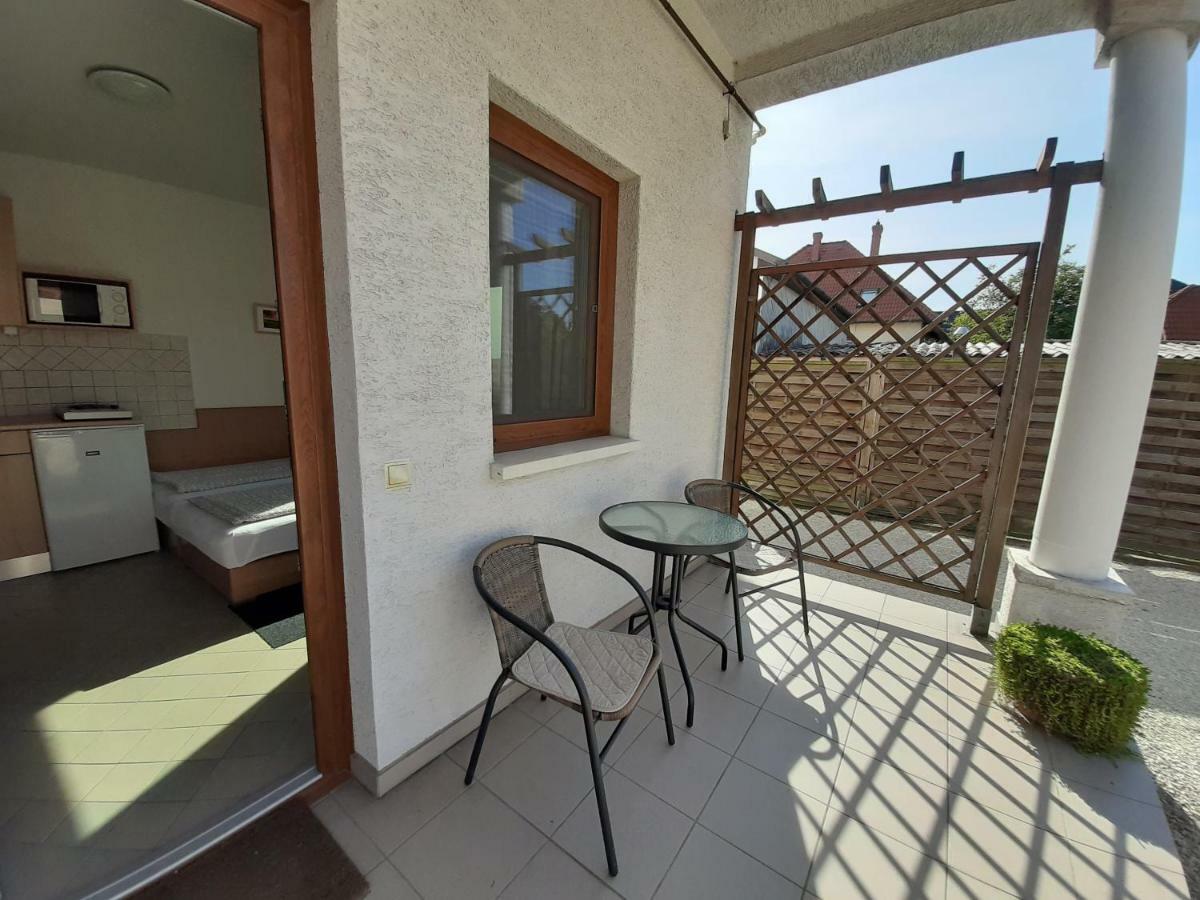 Familia Apartmanhaz Кестели Екстериор снимка