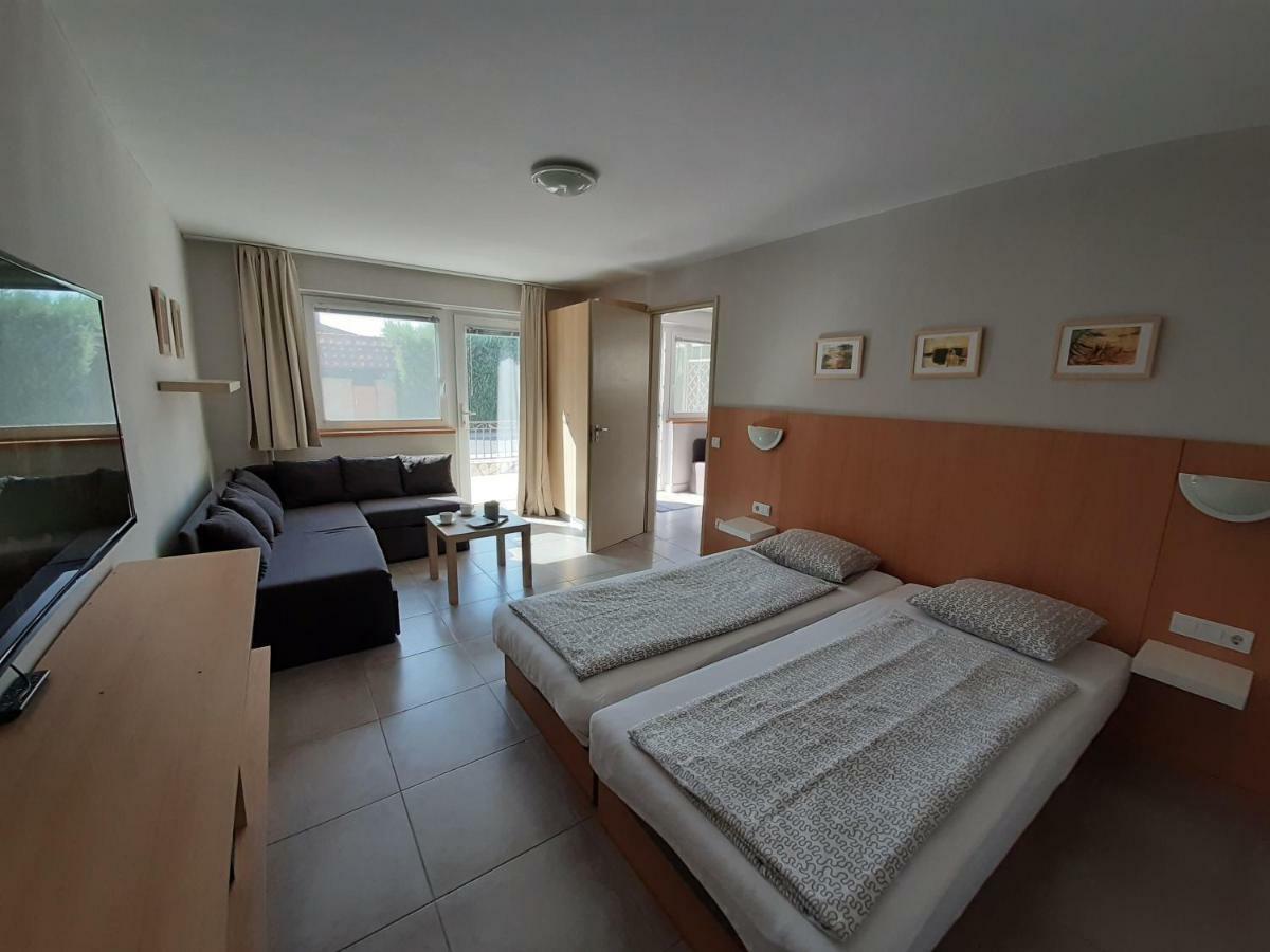 Familia Apartmanhaz Кестели Екстериор снимка