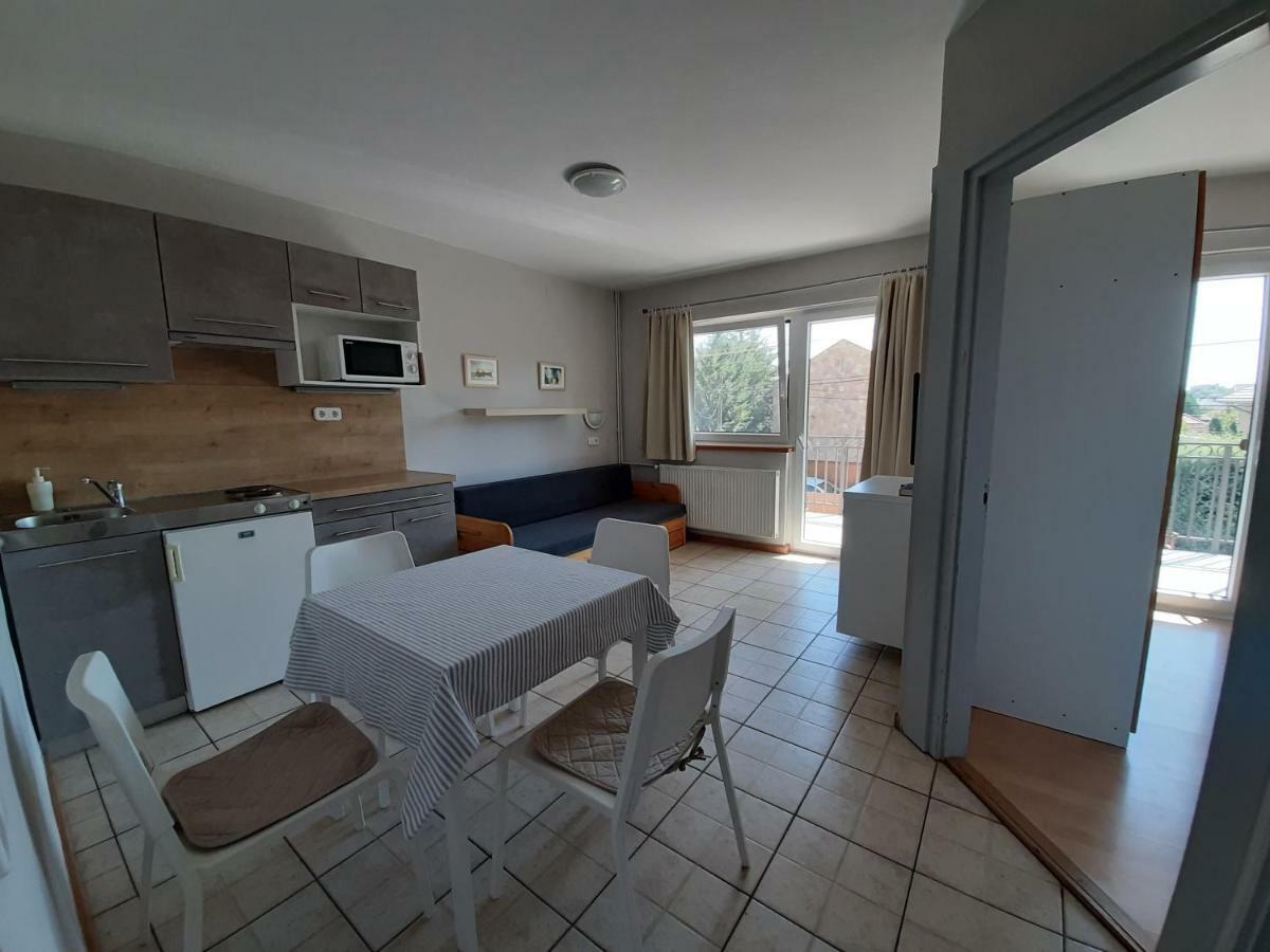 Familia Apartmanhaz Кестели Екстериор снимка