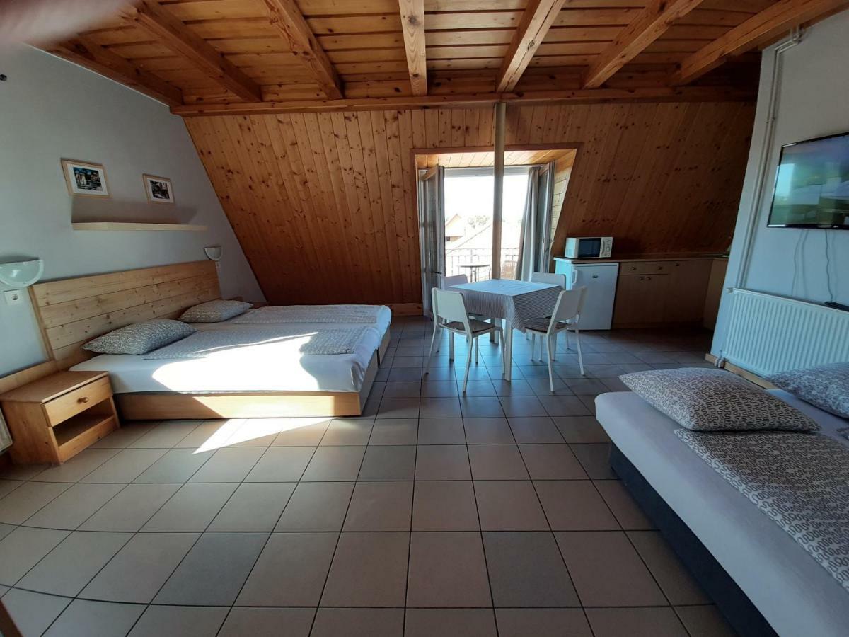 Familia Apartmanhaz Кестели Екстериор снимка