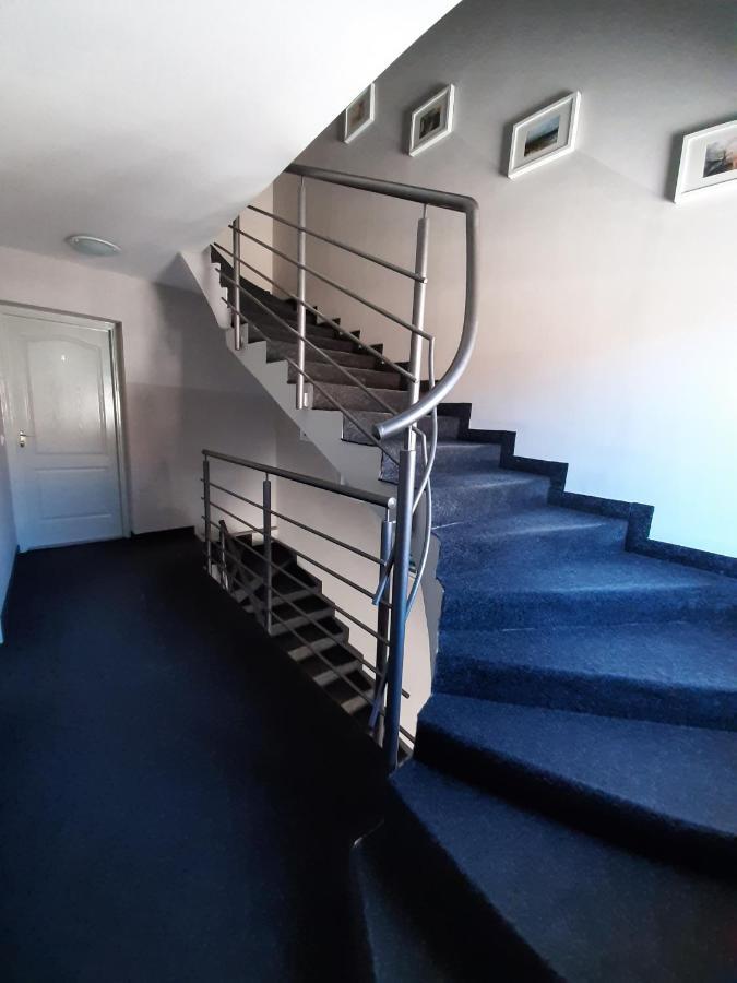 Familia Apartmanhaz Кестели Екстериор снимка