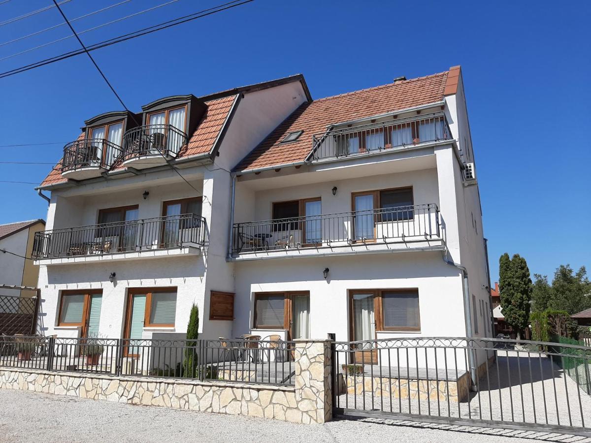 Familia Apartmanhaz Кестели Екстериор снимка