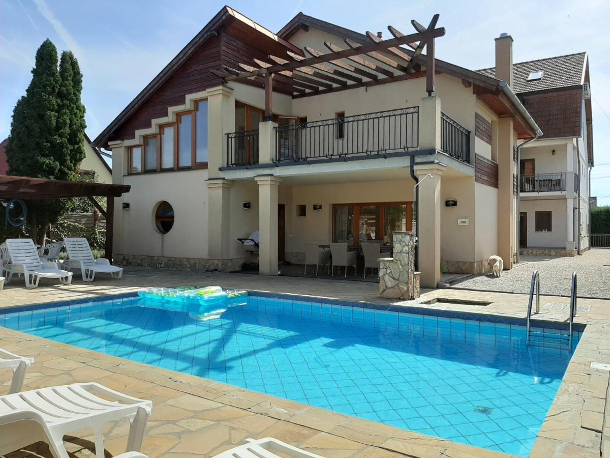 Familia Apartmanhaz Кестели Екстериор снимка